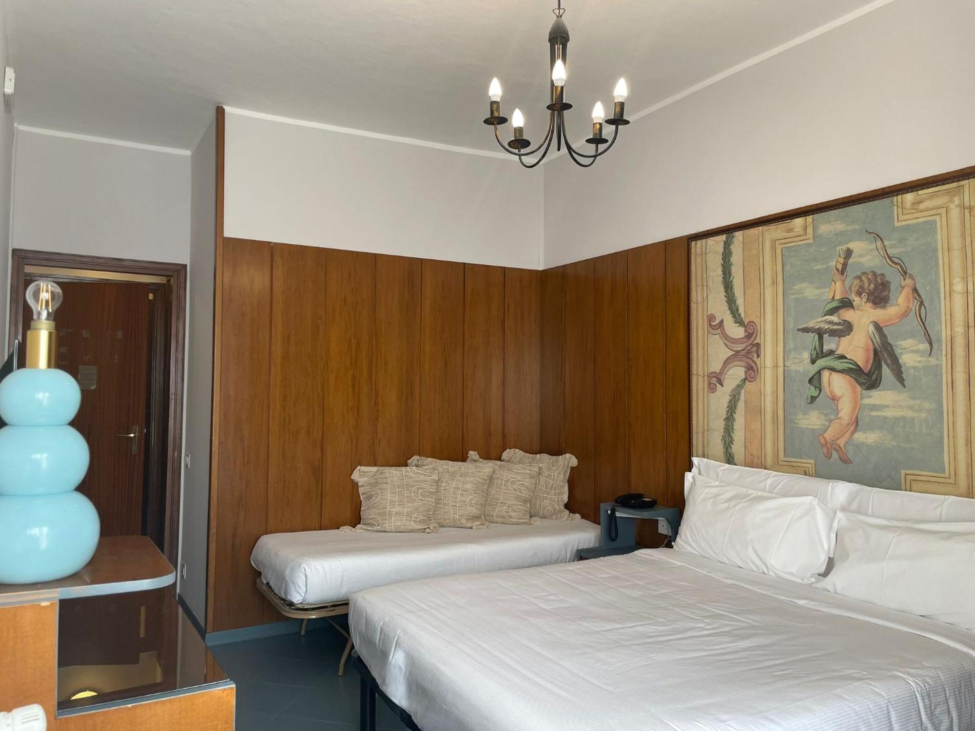 Hotel La Bussola Cittiglio ภายนอก รูปภาพ