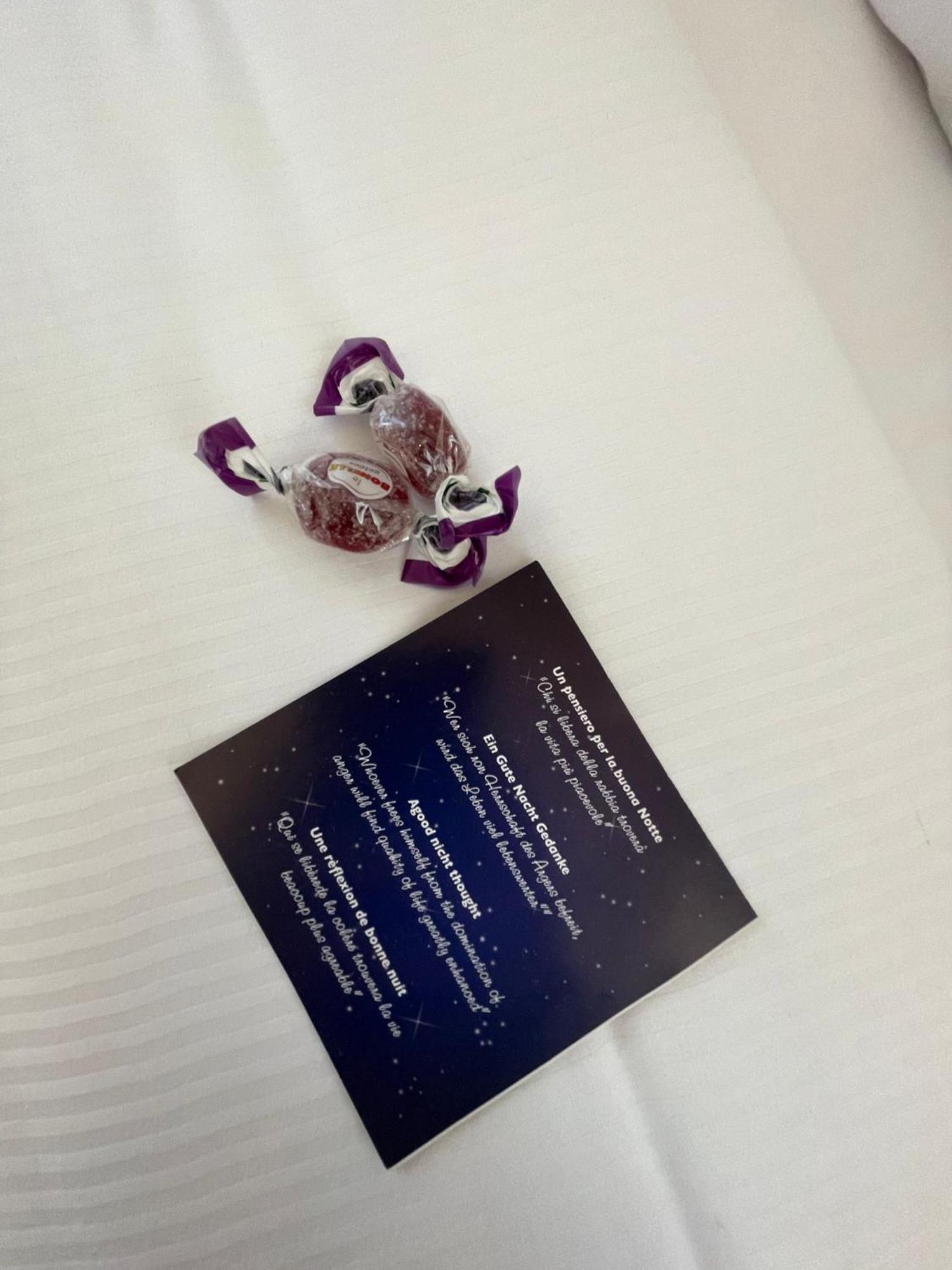 Hotel La Bussola Cittiglio ภายนอก รูปภาพ