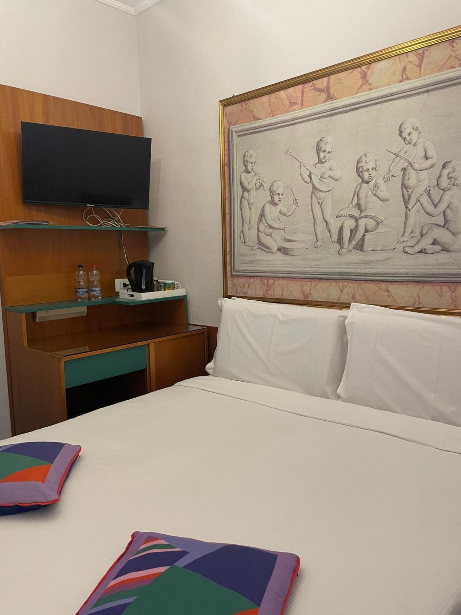 Hotel La Bussola Cittiglio ภายนอก รูปภาพ