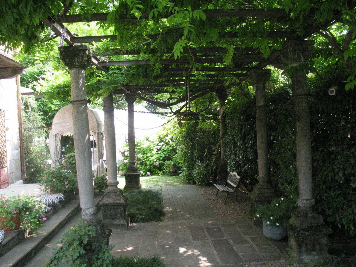 Hotel La Bussola Cittiglio ภายนอก รูปภาพ