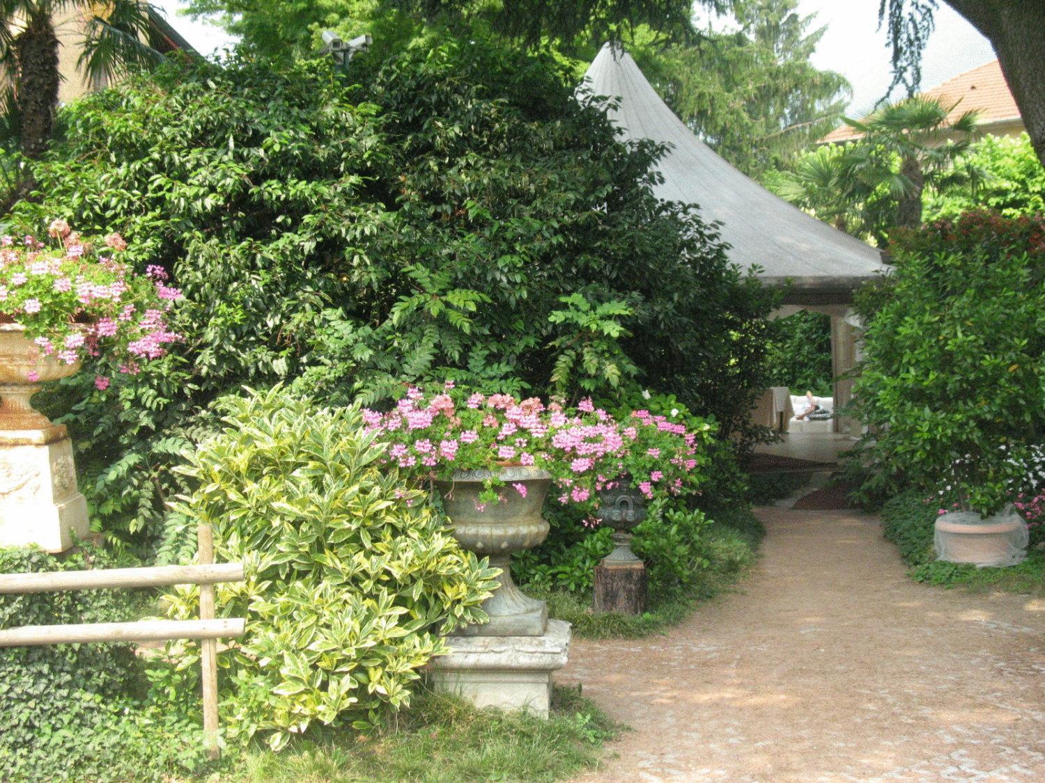 Hotel La Bussola Cittiglio ภายนอก รูปภาพ